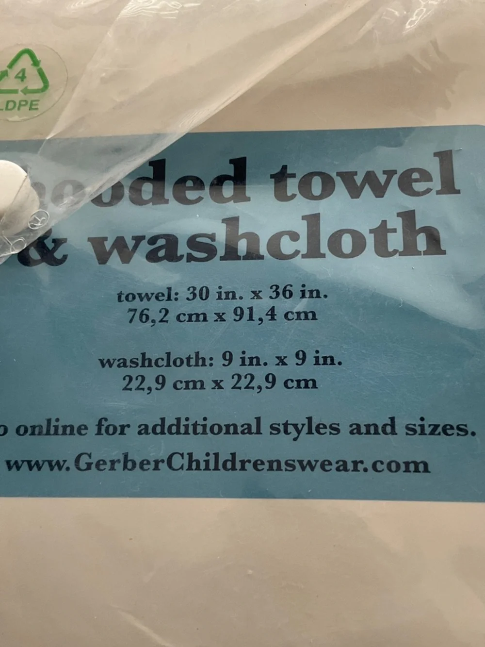 🌺6.00 final price-Gerber Hooded Towel & Washcloth Set with Red Truck Applique